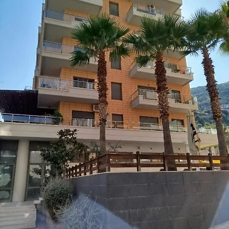 Comfortable Apartment, Stunning Views Vlorë